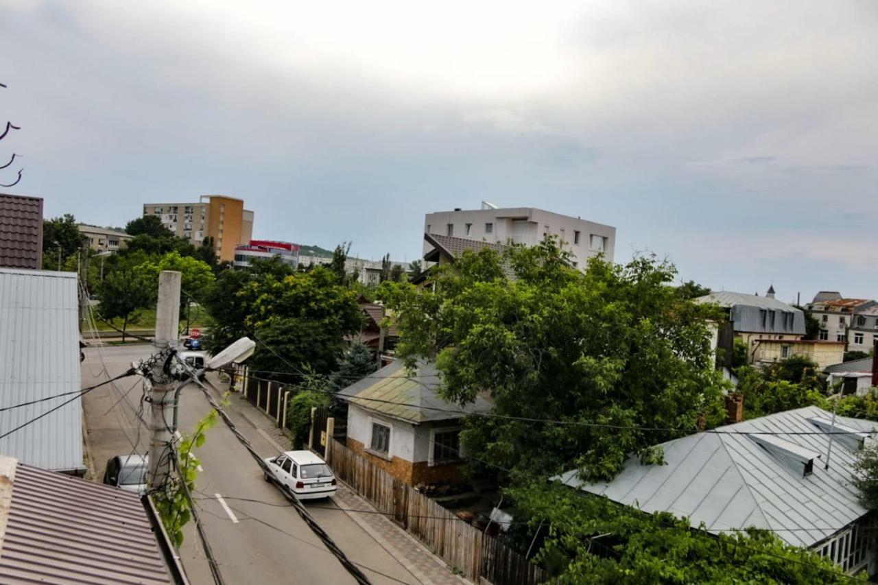 Casa Marguta Hotel Iasi Buitenkant foto