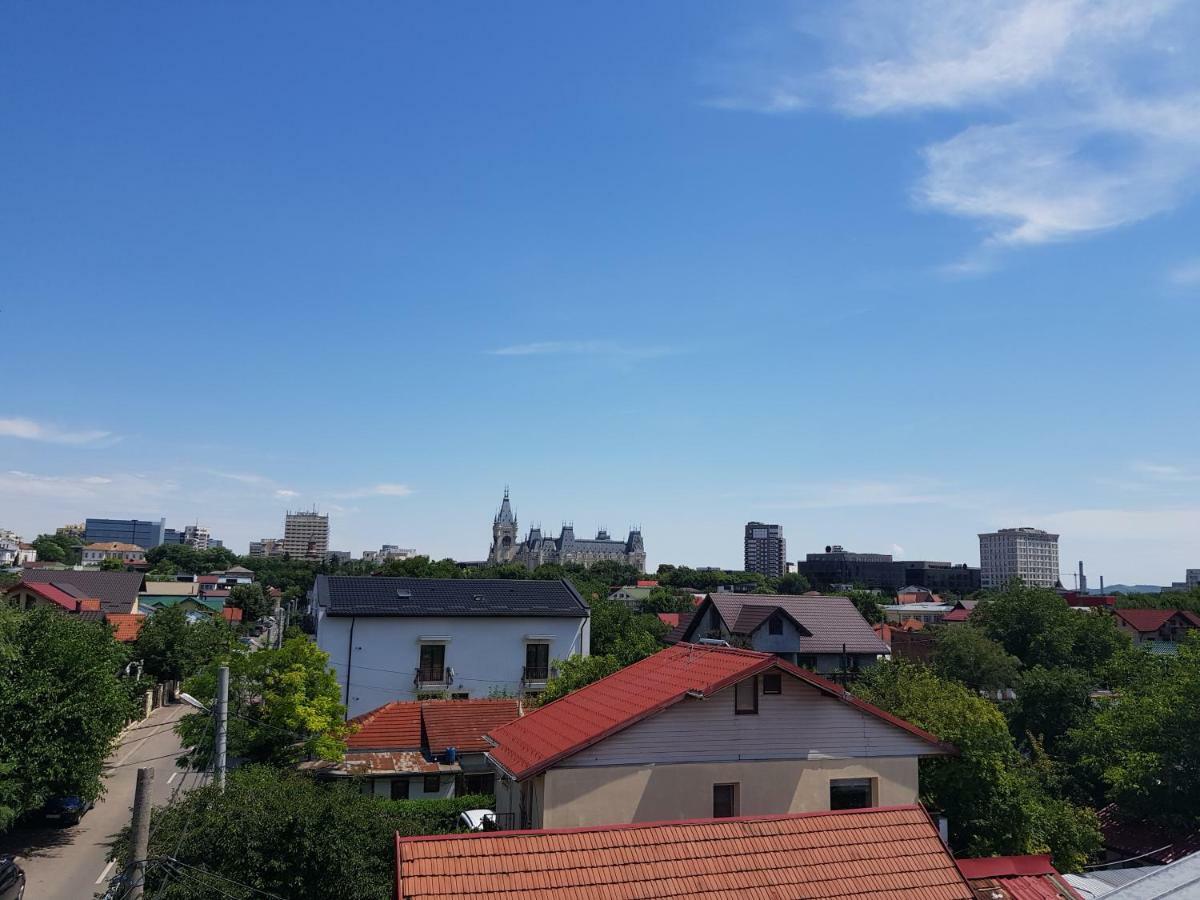 Casa Marguta Hotel Iasi Buitenkant foto